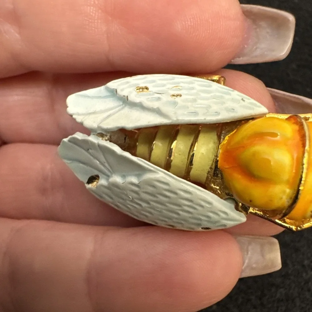 Vintage 1950's Gorgeous Enamel Cicada Brooch Multicolored Gold Tone